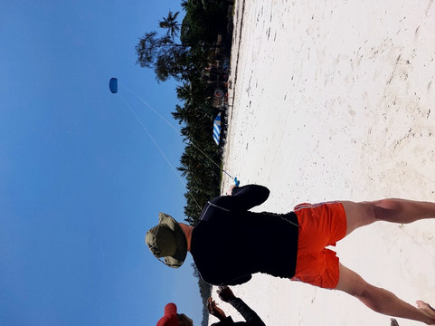 Coral Kiteboarding-迪亚尼必去景点