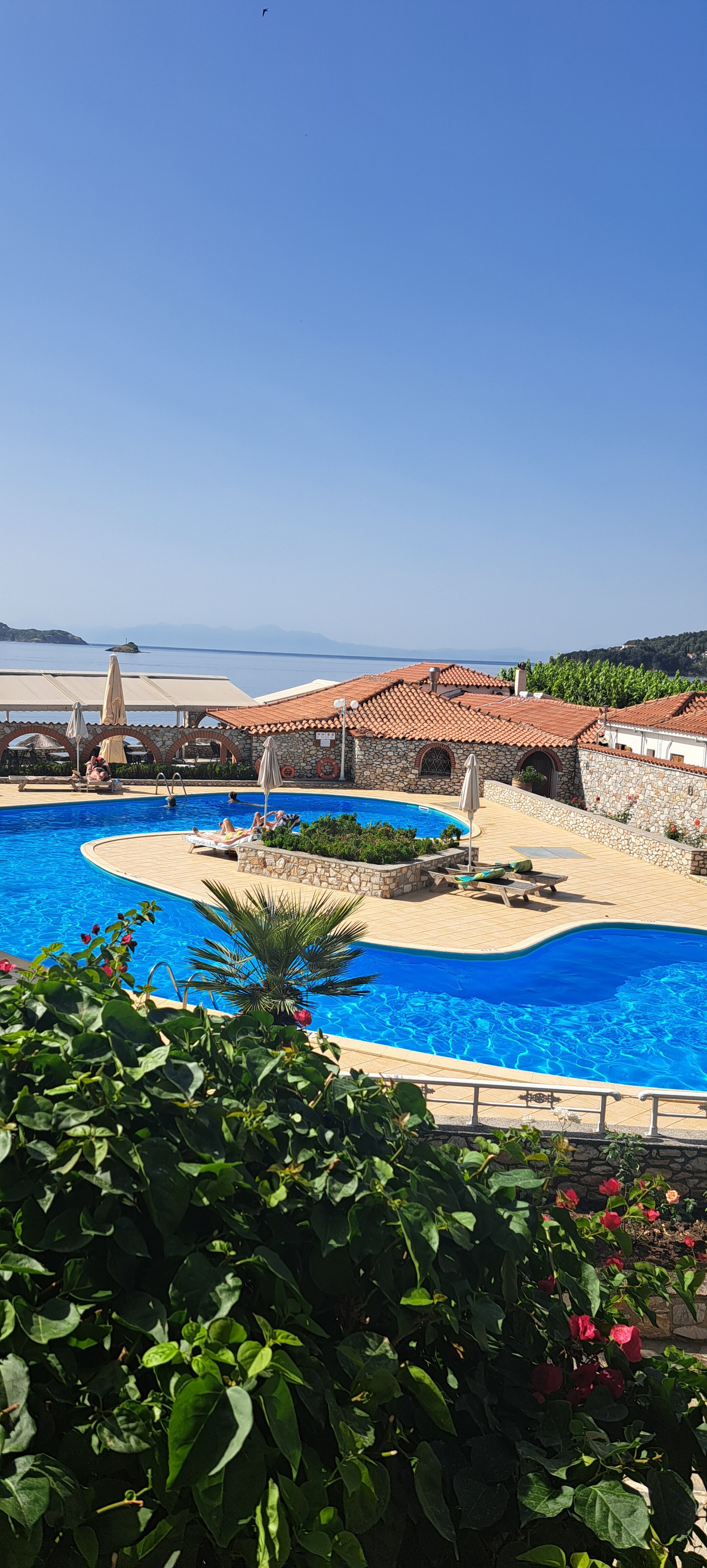 Esperides Beach Hotel-泳池