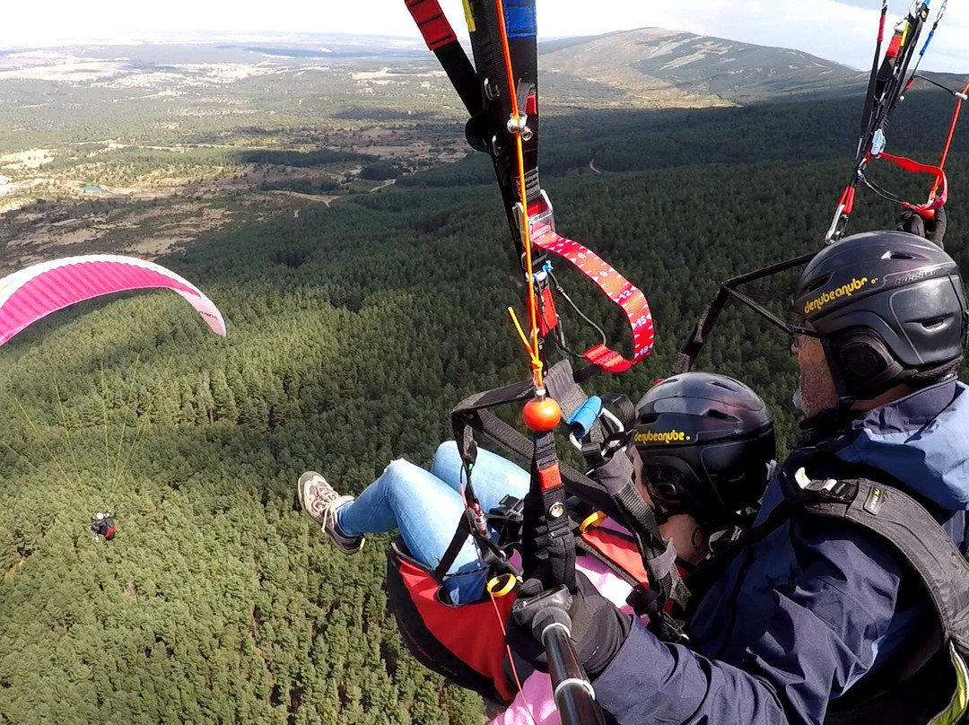 Denubeanube Paragliding景点图片