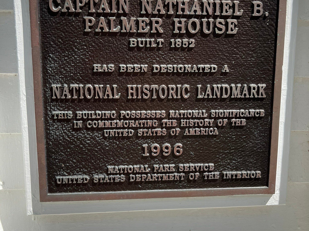 Captain Nathaniel B. Palmer House景点图片