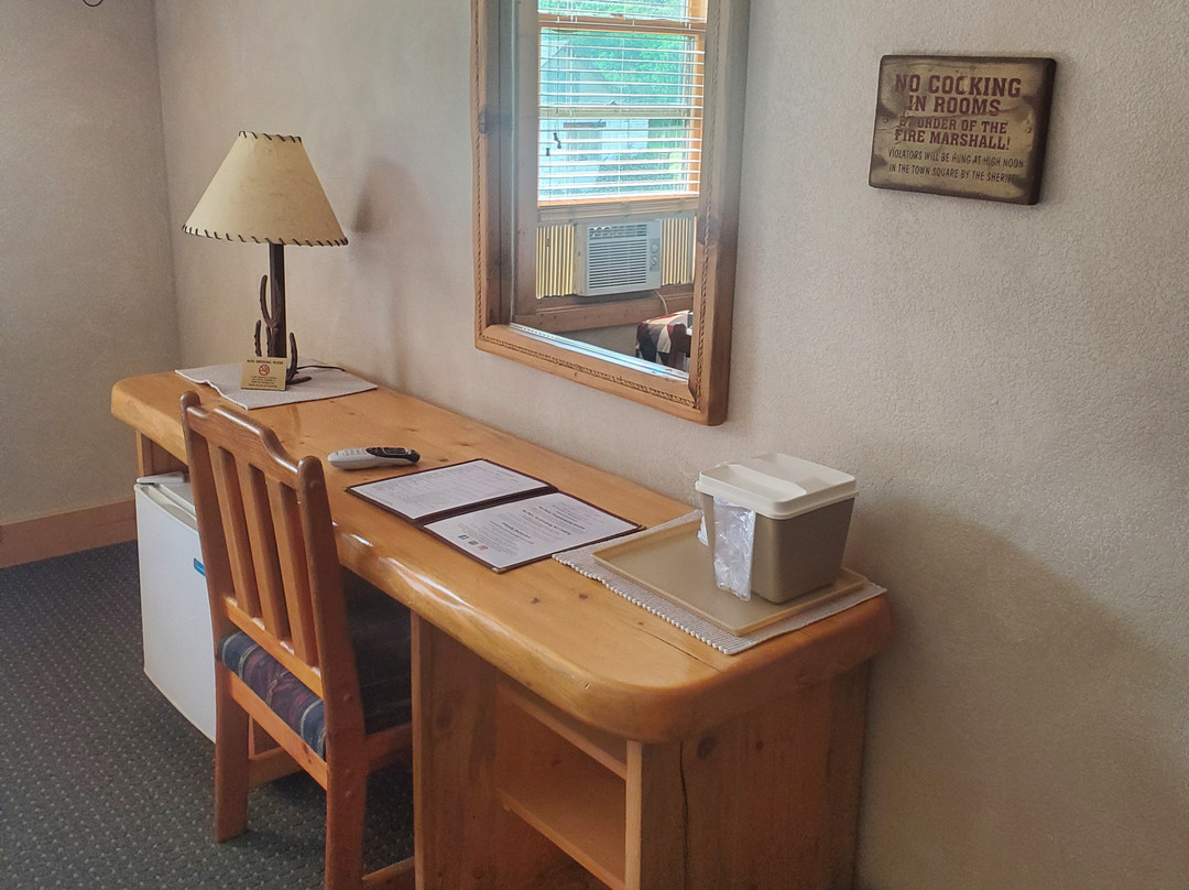 Old Corral Hotel And Steakhouse主图