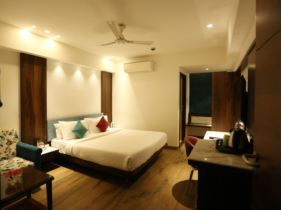 Alba Premier, Indore主图