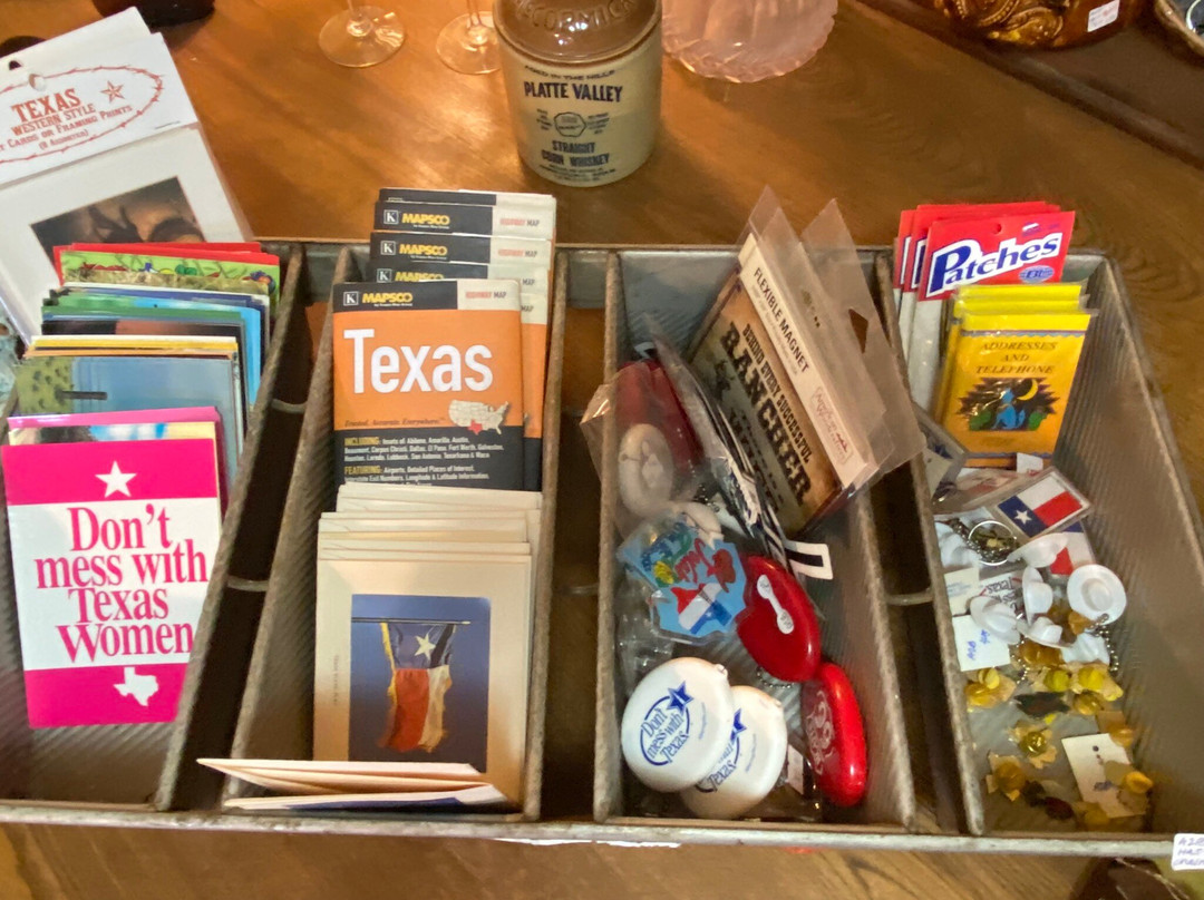 Ashes To Beauty-Claude必去景点