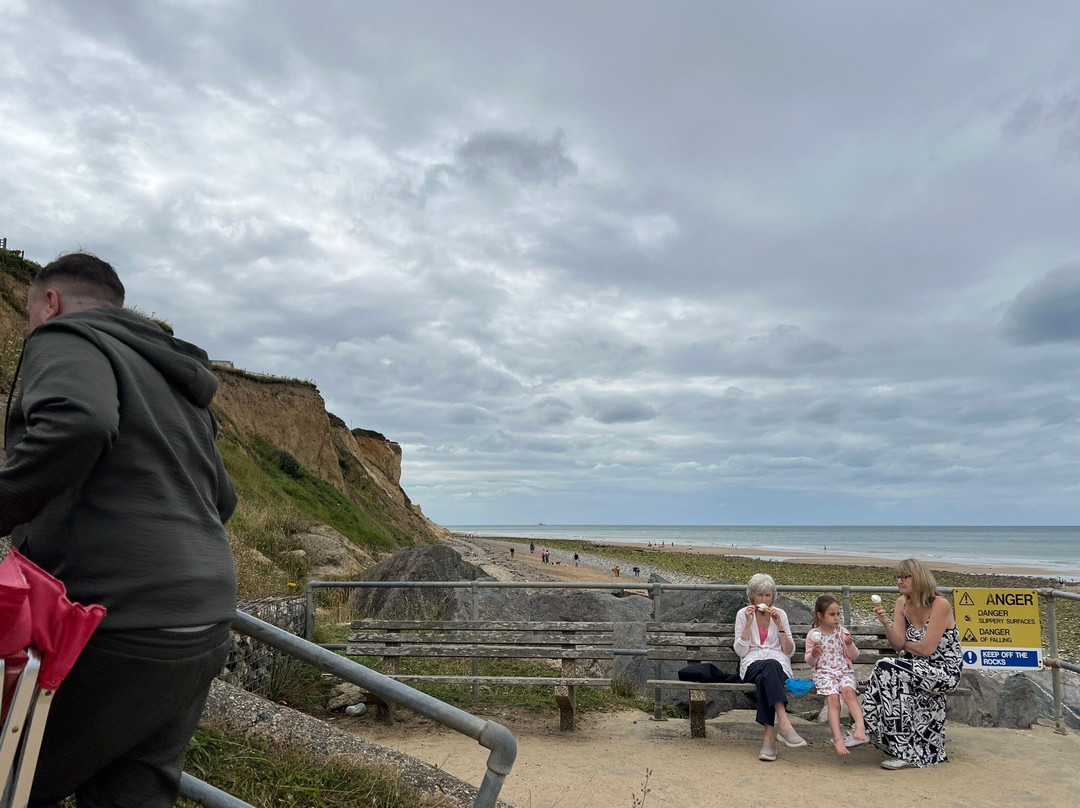 East Runton Beach景点图片