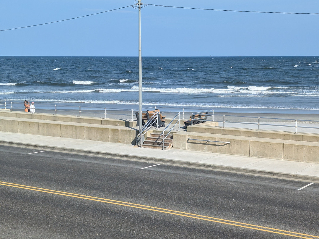 Aloha Oceanfront Motel主图