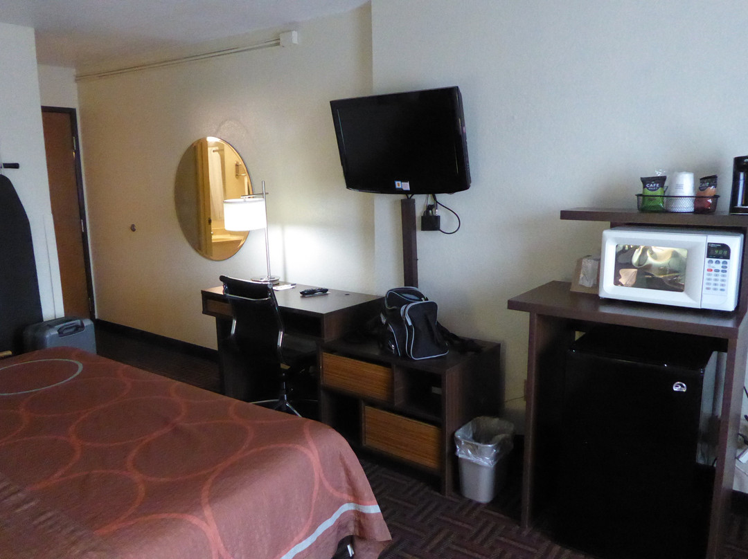 Super 8 by Wyndham Effingham主图