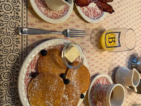 白金汉酒店主图