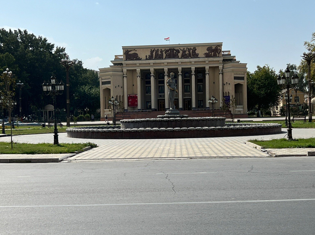 Tajikistan Musical and Drama Theater of Kamol Khudzhandi-苦盏必去景点