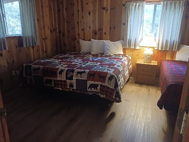 Whispering Pines Resort主图