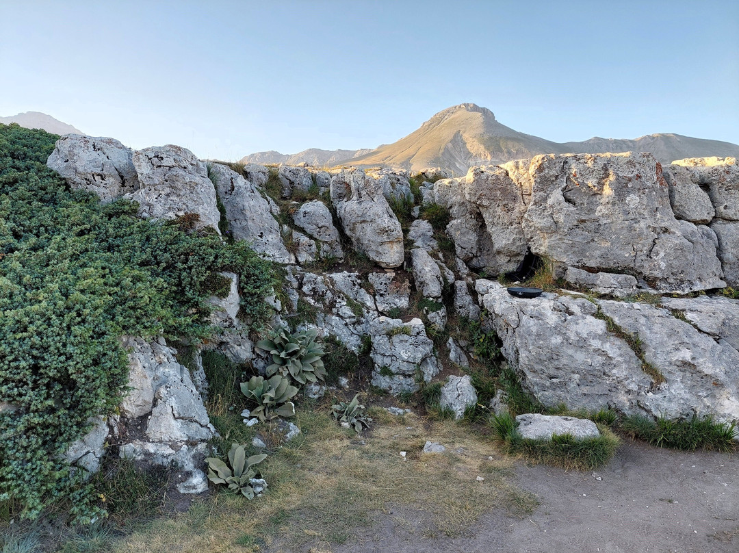 Location De Lo Chiamavano Trinità景点图片