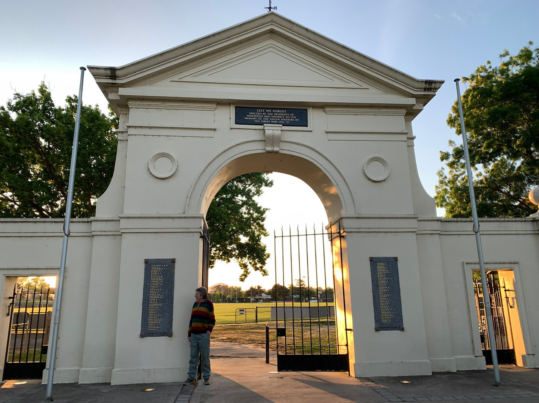 War Memorial Gates景点图片