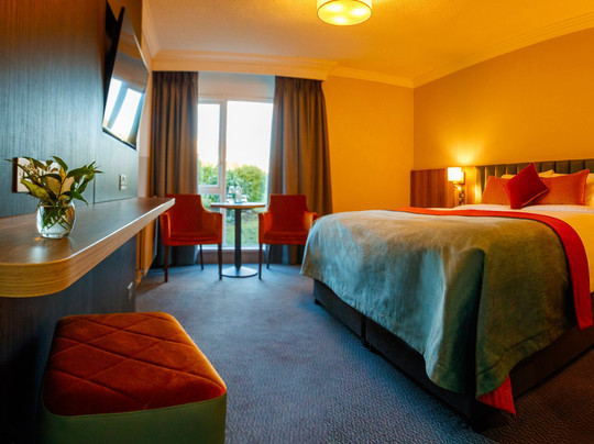 Greenhills Hotel Conference & Leisure Centre主图