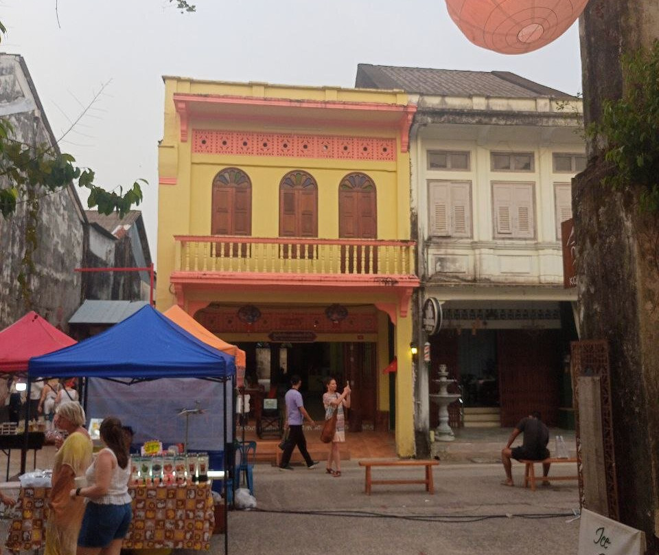 Takuapa Flea Market景点图片