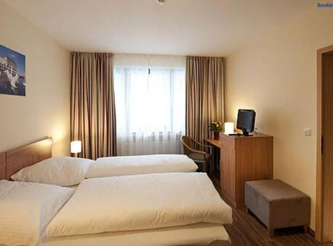 Espelkamp酒店住宿-OIL! Inn