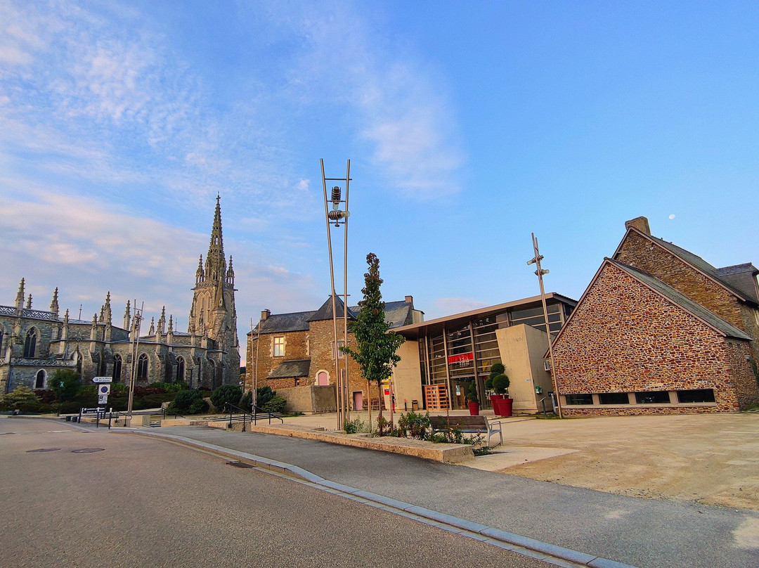 Eglise Saint Pierre景点图片