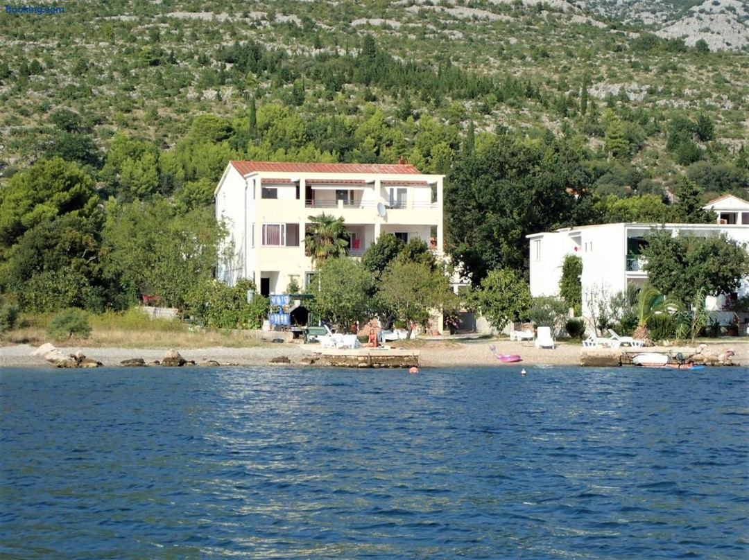 Apartments Maestral - On the Beach