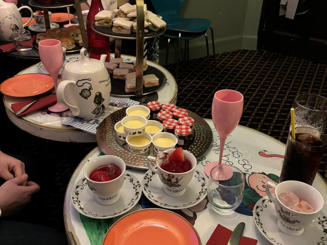 The Mad Hatter Oxford景点图片