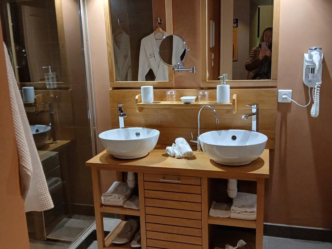 Le Relais des Deux Tours主图
