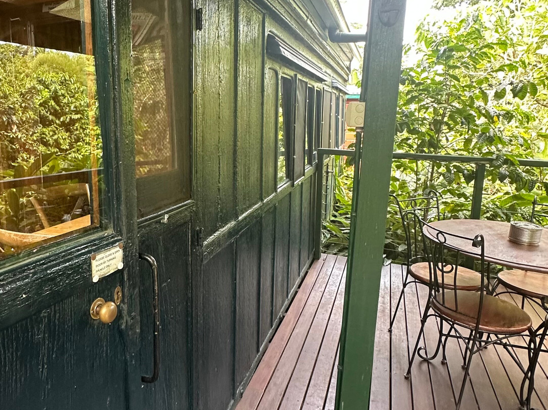 玻璃屋山生态旅馆主图