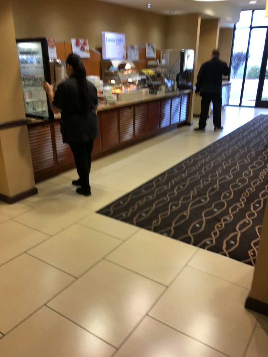 萨利纳斯智选假日酒店-餐饮