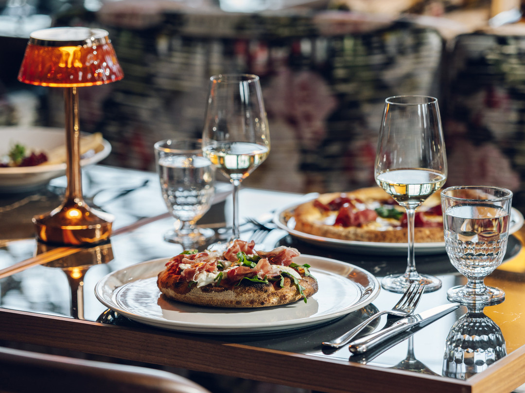 Adula Kitchen & Bar
