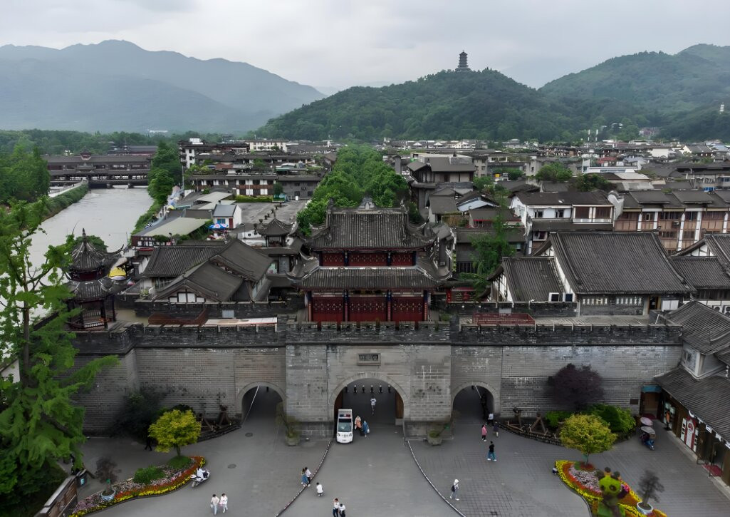 Hellochinatrip Dujiangyan-都江堰市必去景点