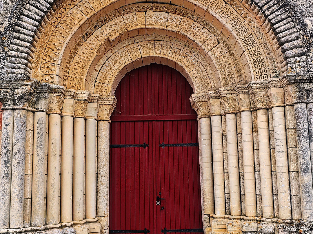 Eglise Notre Dame De L'assomption-Jazennes必去景点