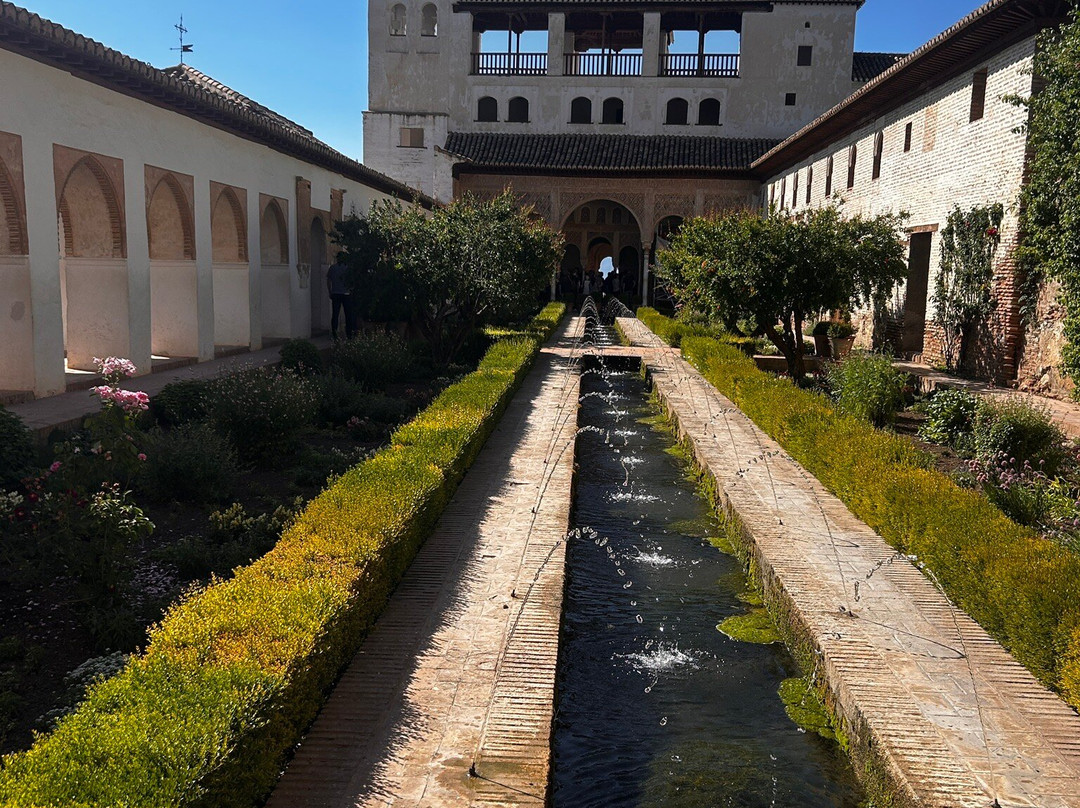 Grupoxplorer Tours-格拉纳达必去景点