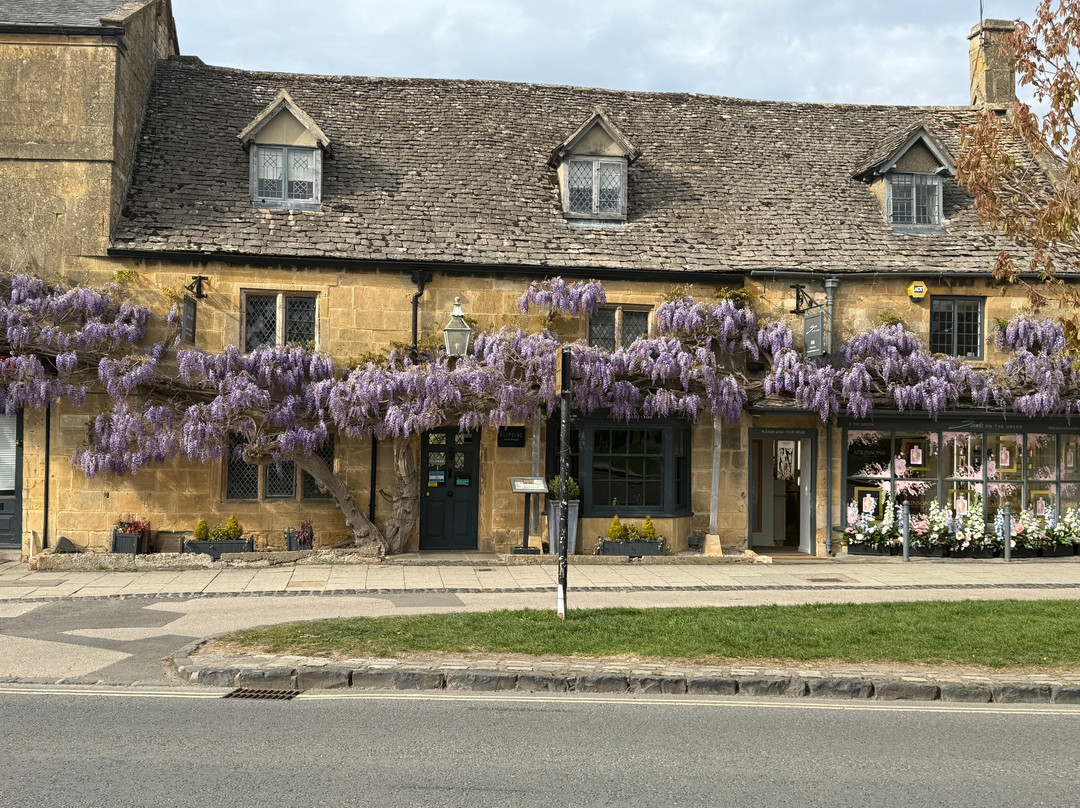 Cotswold Executive Cabs-百老汇必去景点