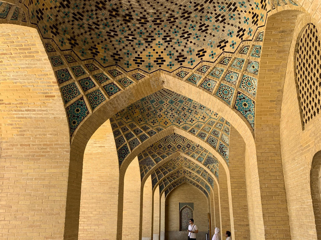 Yol Bir Iran Tours景点图片