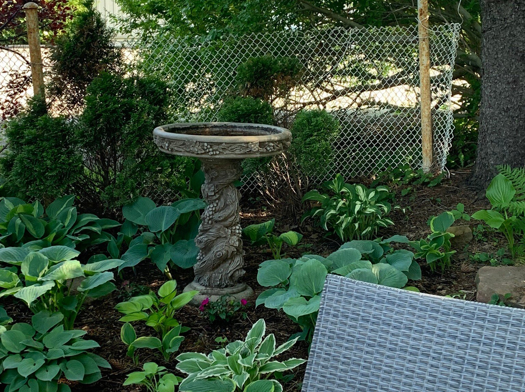 Stratford Suburban Motel主图