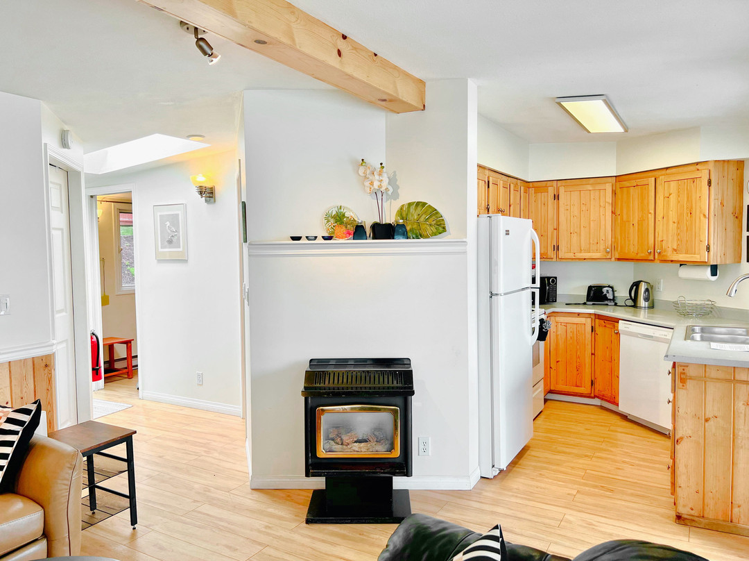 Peachland Beach Resort主图