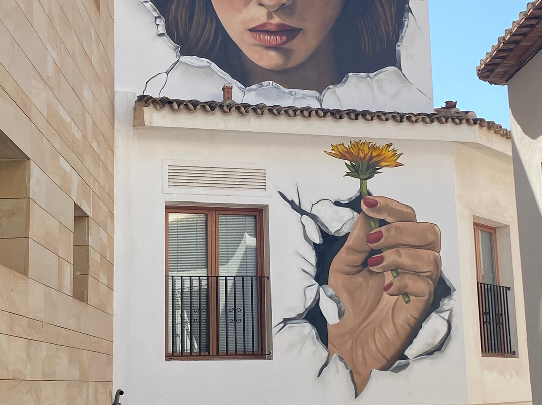 Round Town Travel-卡尔佩必去景点