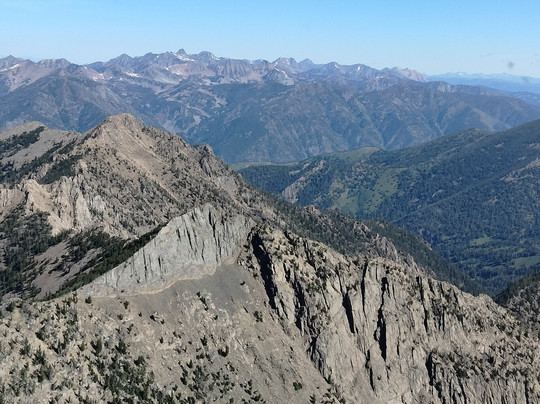 Yellowstone Helicopters-西黄石镇必去景点