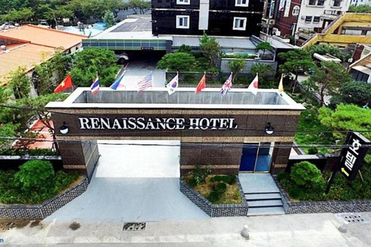 Renaissance Hotel