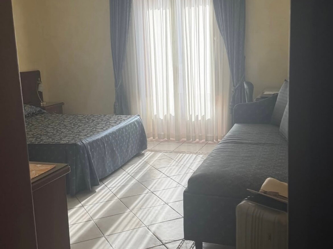 阿尔博吉耶洛伊欧利住宅酒店主图