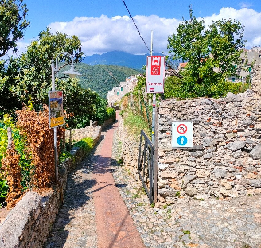 Antico Borgo Saraceno-Borgio Verezzi必去景点