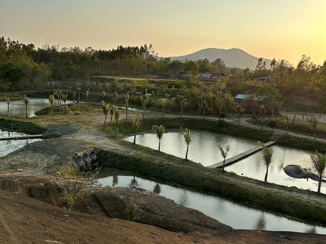 Núi Đá Voi Mẹ-Krong Bong必去景点