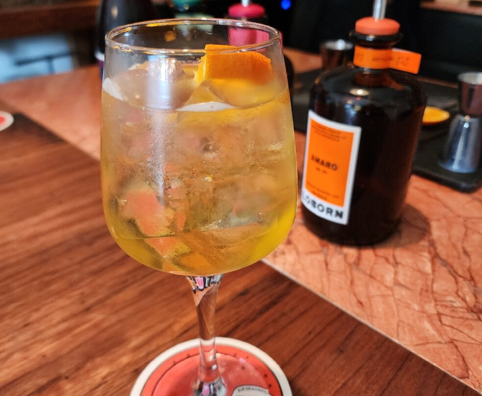 Loborn-丹百林山必去景点