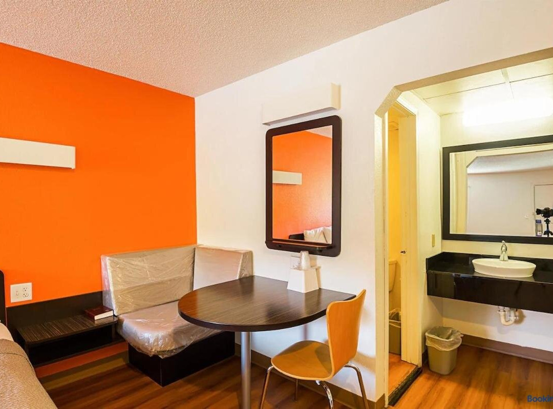 Economy Hotel Kansas City