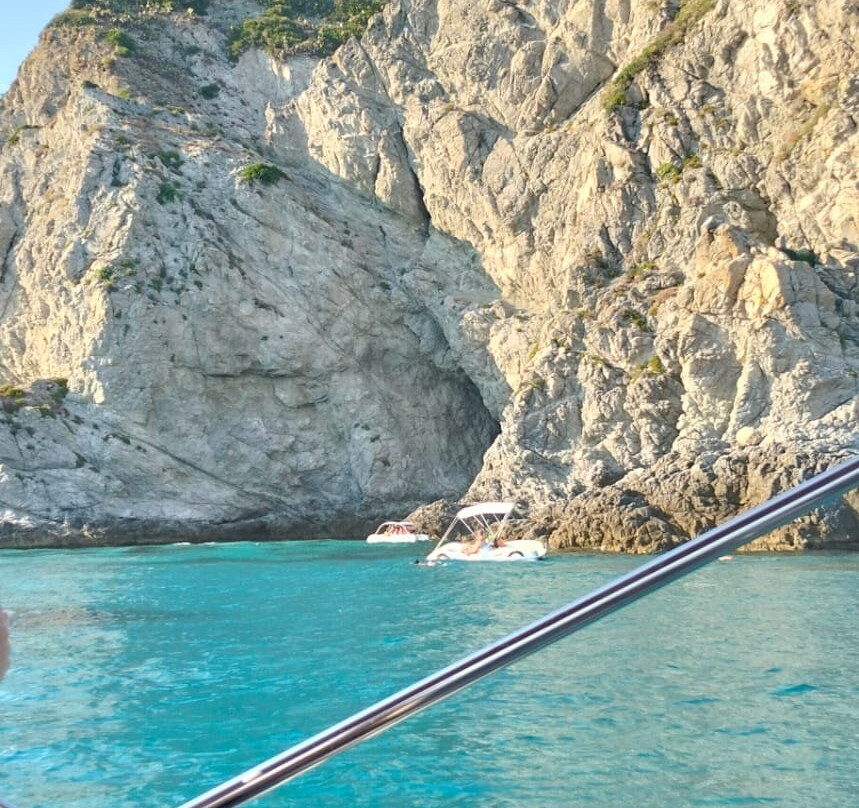 Noleggio Nautico Shark Bay-Parghelia必去景点