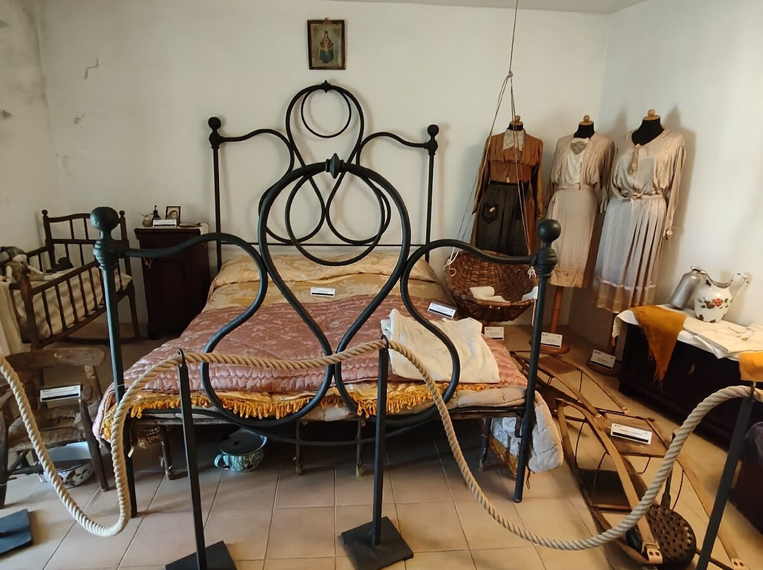 Museo Della Civilta Contadina E dell'Ulivo-Pastena必去景点