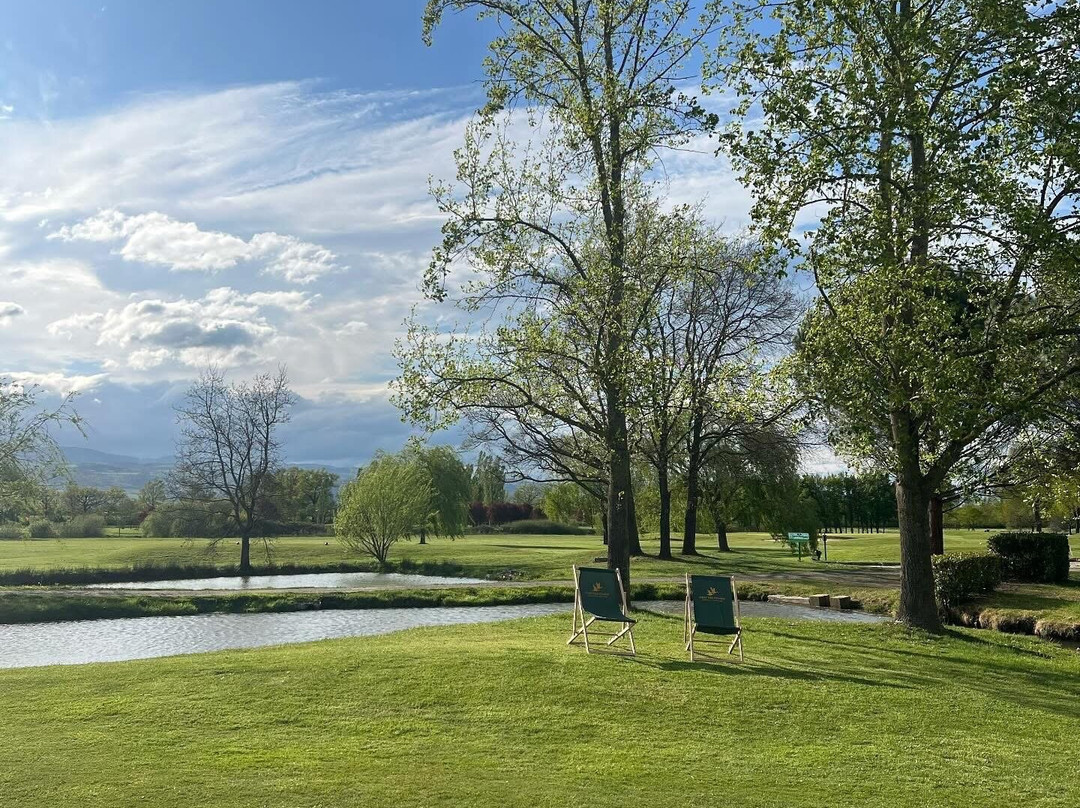 Golf Des Etangs Savigneux-Savigneux必去景点
