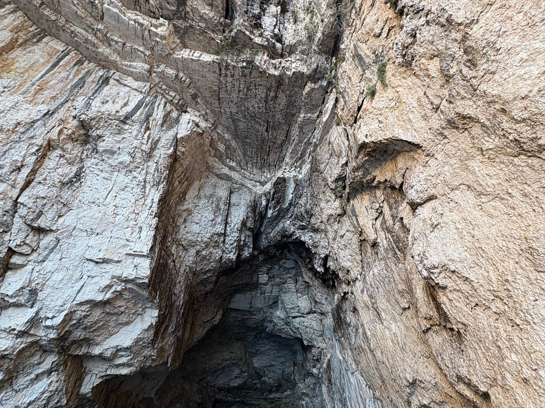 Almyra Luxury Cruises-Kavos必去景点