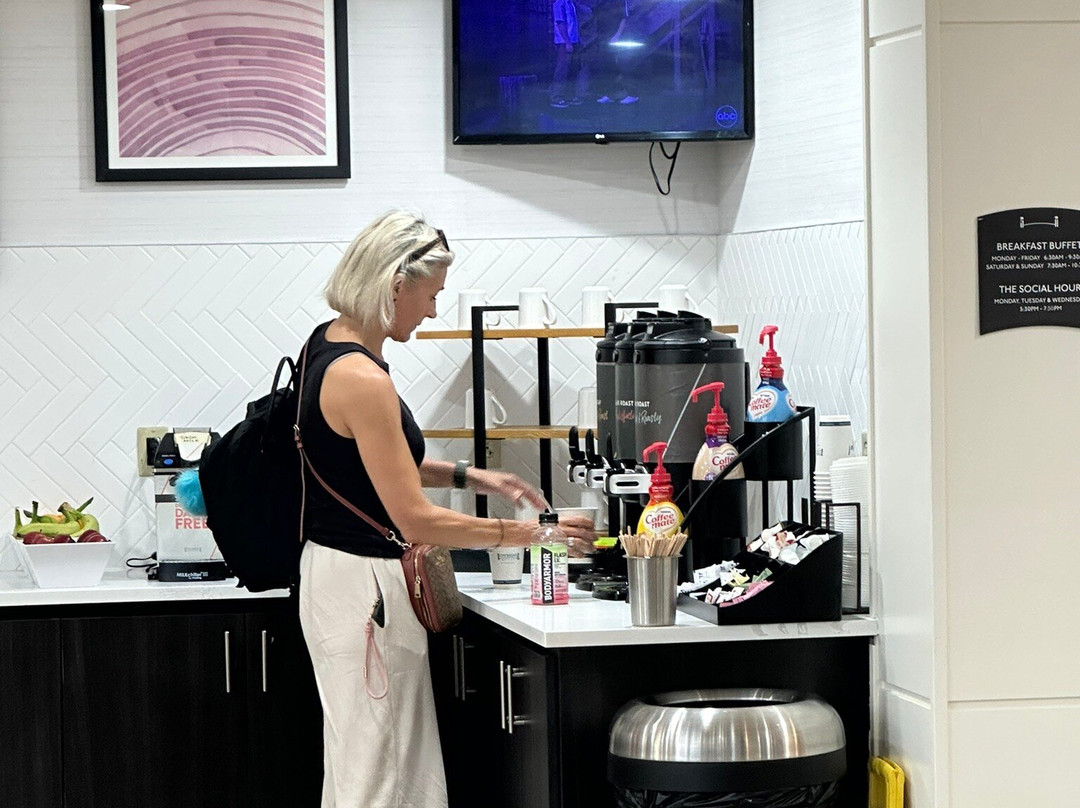 Staybridge Suites Toledo - Maumee By IHG主图