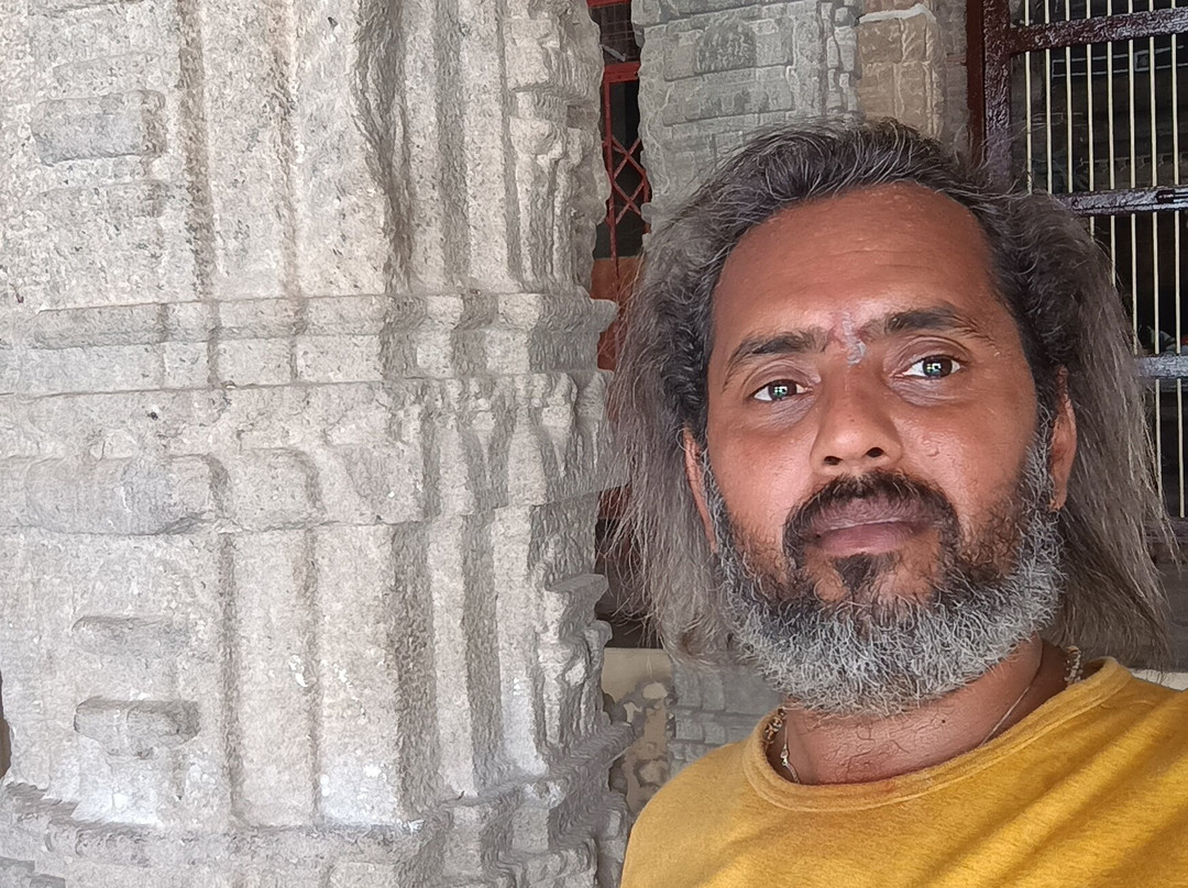 Thiruvalasuzhi Pillaiyar Kovil Shri Vellai Pillaiyar Kovil-昆巴可南必去景点