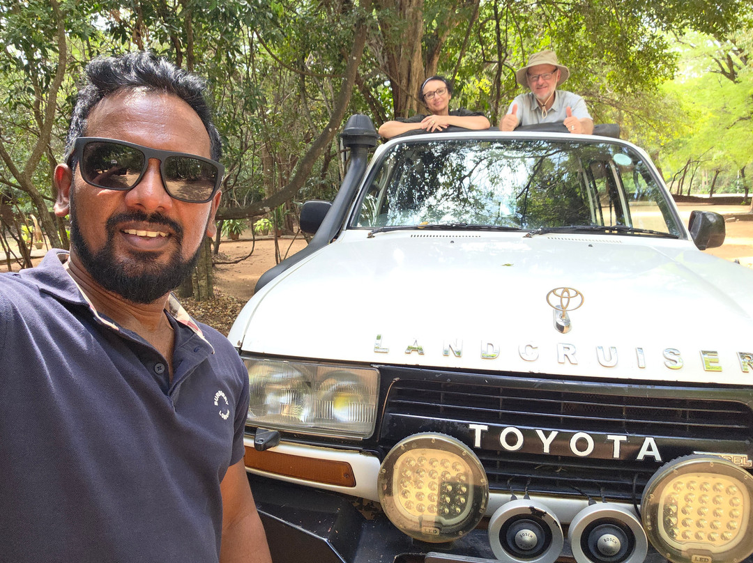 Rent A Tour Guide In Sri Lanka-卡图纳耶克必去景点