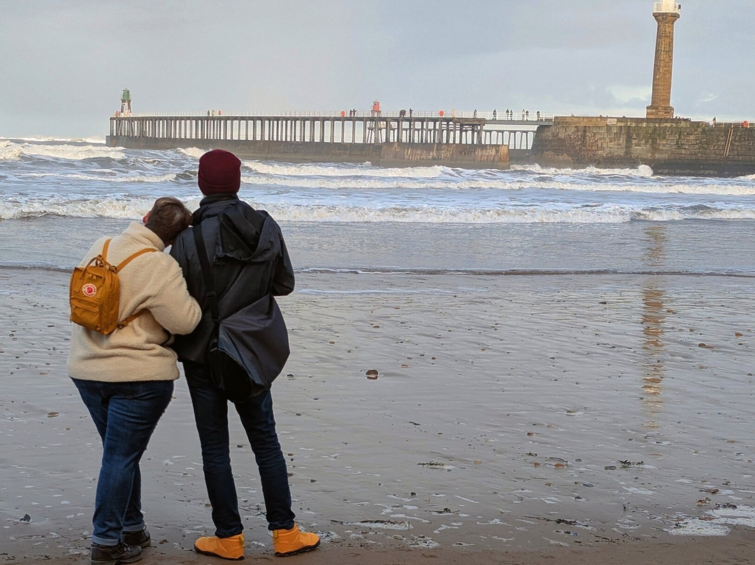 Whitby Beach-惠特比必去景点