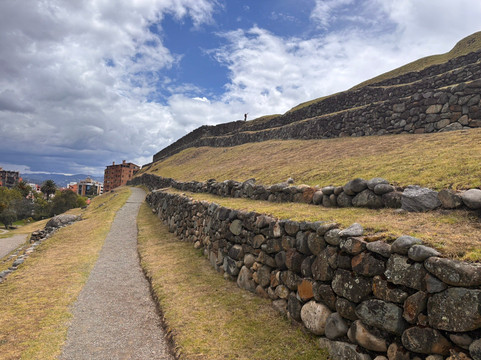 Free Biking Tours Cuenca-昆卡必去景点