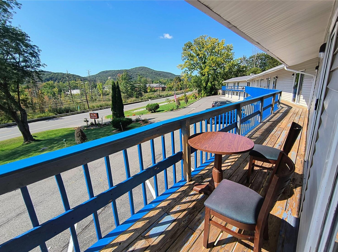 Econo Lodge Lee - Great Barrington